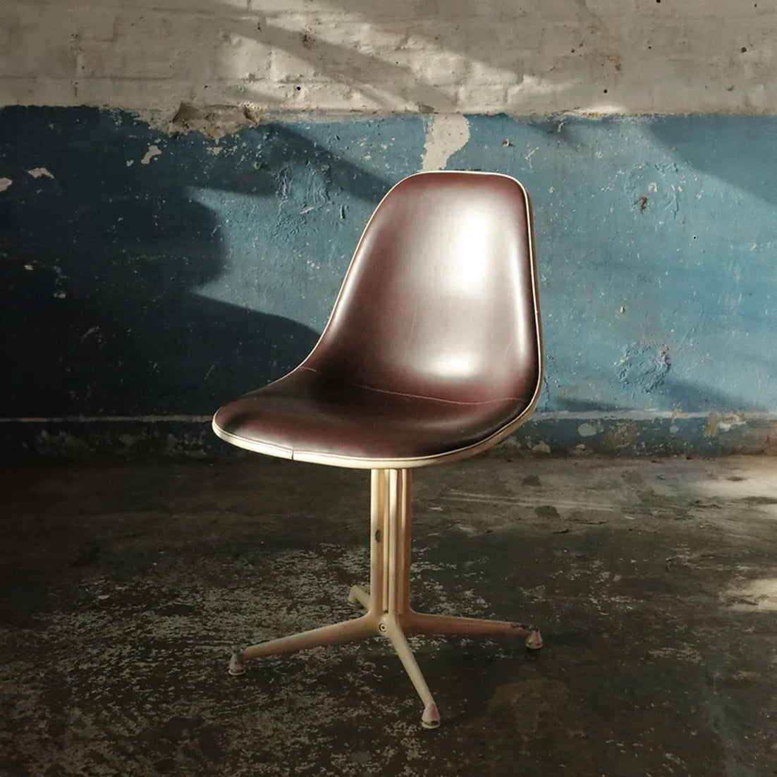 Eames - Chaise La Fonda - Brandy